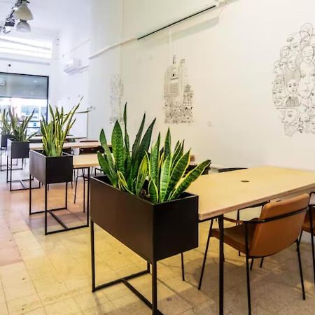 Ourplace Nachalat Binyamin Tel Aviv Exteriör bild