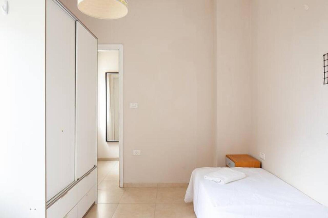 Ourplace Nachalat Binyamin Tel Aviv Exteriör bild